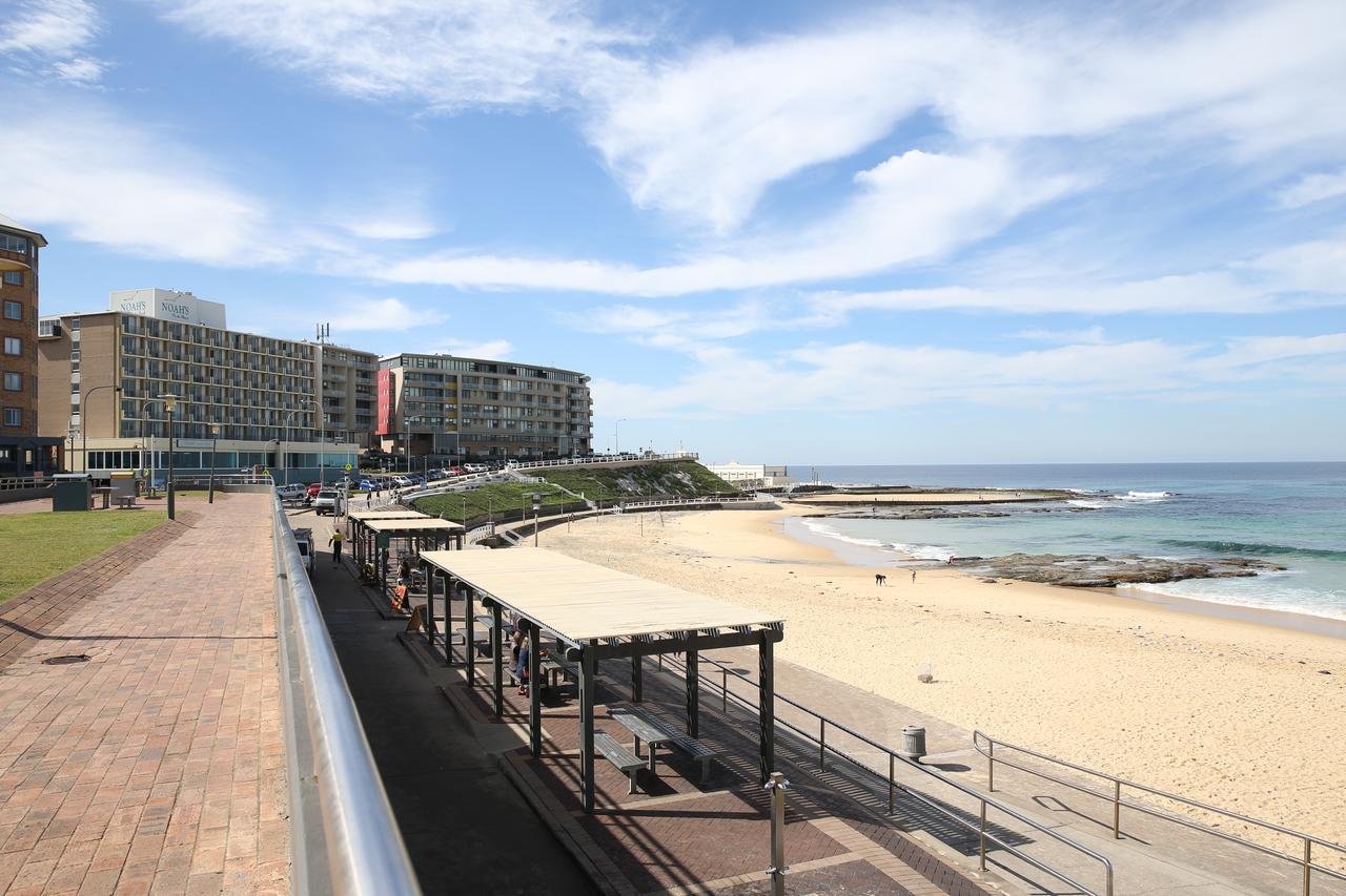 Arena Luxury Beachfront Apartment Newcastle Exterior photo