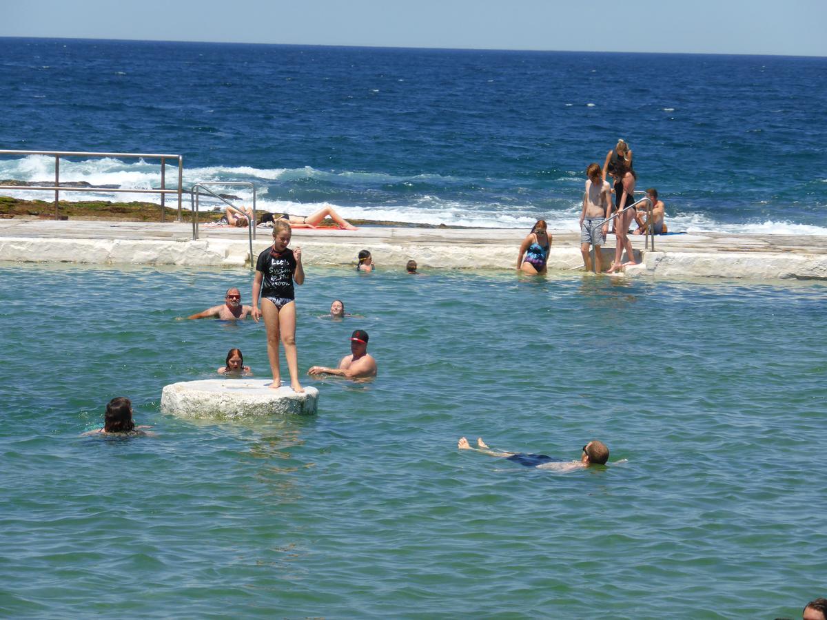 Arena Luxury Beachfront Apartment Newcastle Exterior photo